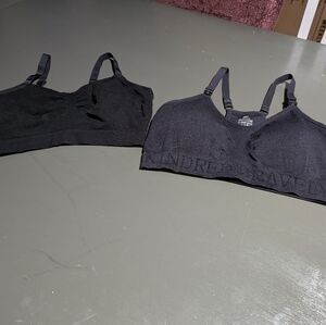 (2) Ct Kindred Bravely Size Medium Black Seamless Nursing Bras 1 Padded 1 Not